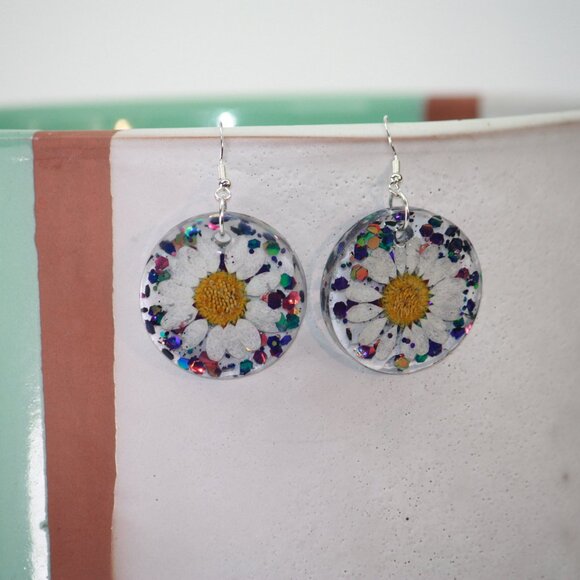 Hand Crafted Daisy Earrings - Picture 4 of 10